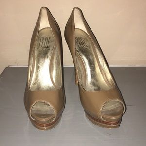 Pelle Moda open toed pumps